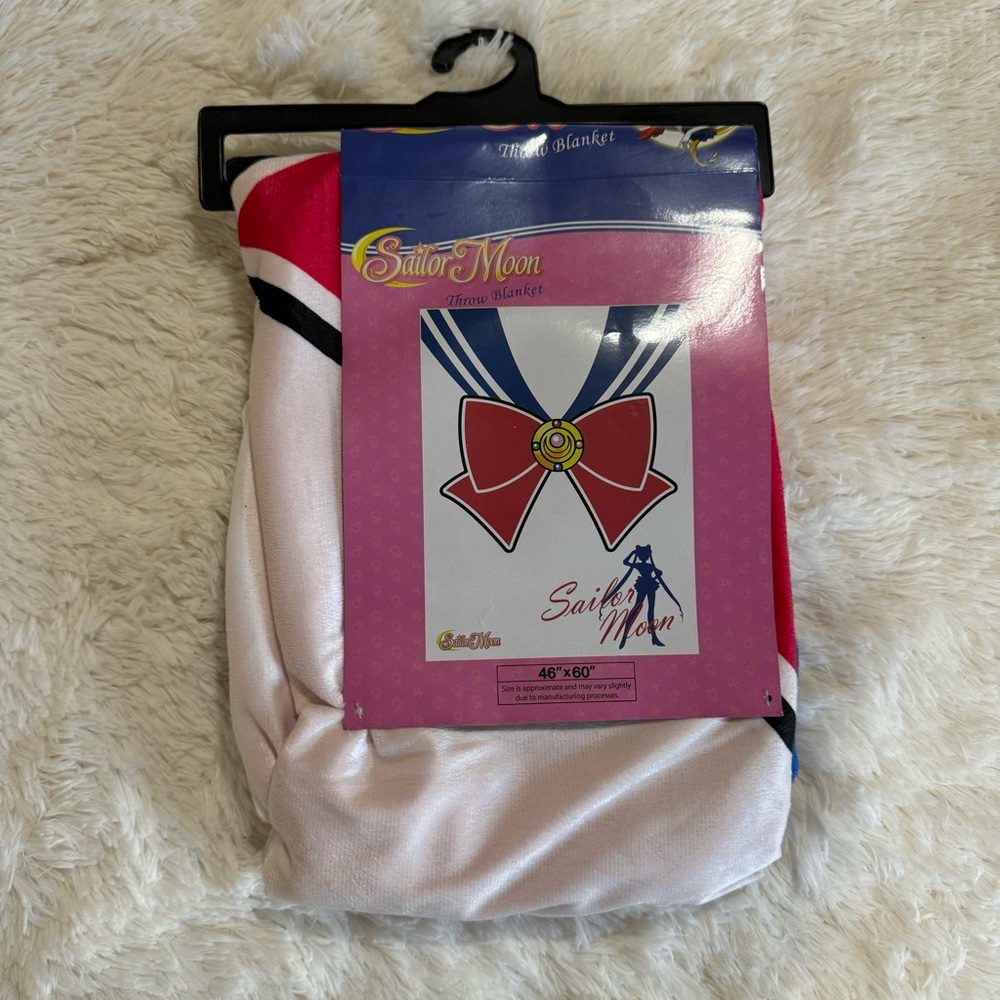 New Sailor Moon Pink and White Throw Blanket